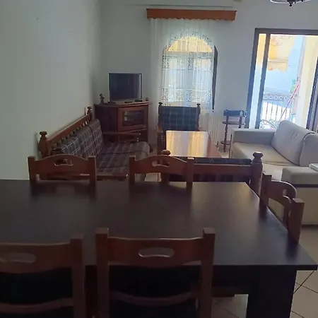 Διαμέρισμα διας House !! Λεπτοκαρυά